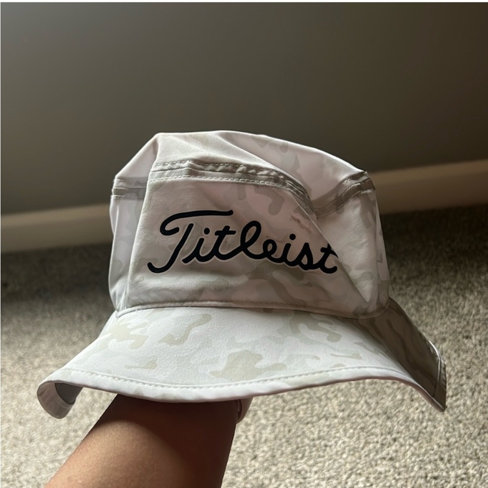 Titleist Men’s Breezer Bucket Golf Hat